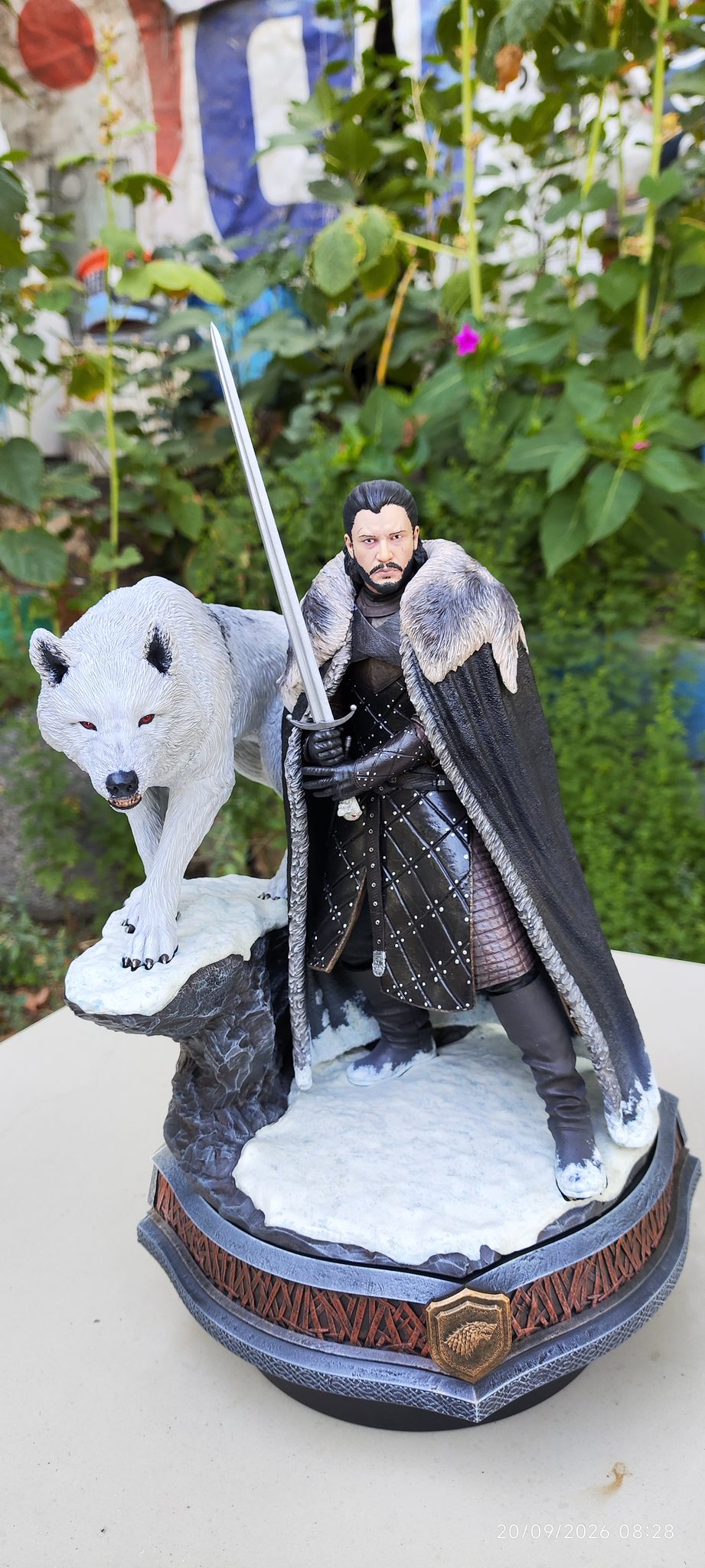 jon snow ghost - 1