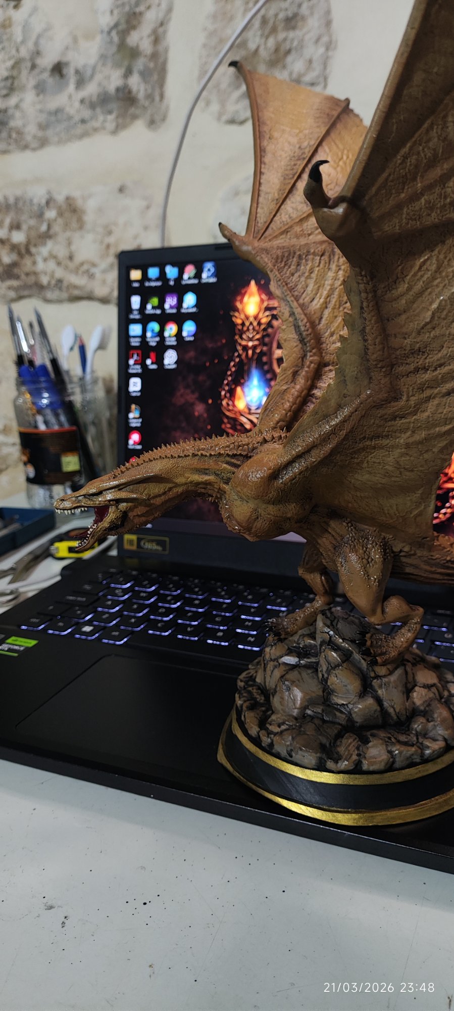 Syrax — Rhaenyra'nın Altın Alevi - 1